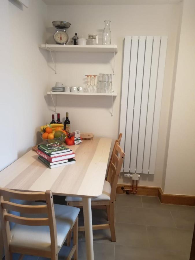 Kleine Galerie Apartment Fuer 3 Mit Kueche Kamin Netflix Parken Und Hofladen Steinhofel Εξωτερικό φωτογραφία